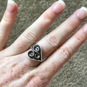 James Avery Swirl Heart Ring